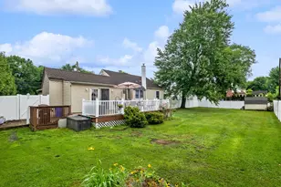 327 Elmwood Ave, Feasterville-Trevose, PA 19053 - Photo 22