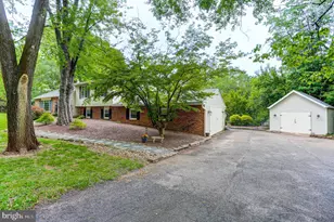126 Cedar Hill Rd, Chalfont, PA 18914 - Photo 2