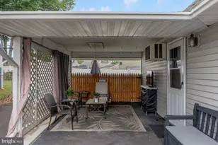 45 Red Cedar Dr, Levittown, PA 19055 - Photo 24