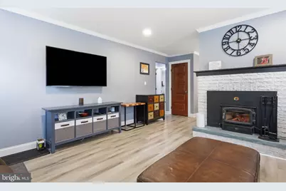 126 W Maple Avenue, Morrisville, PA 19067 - Photo 14