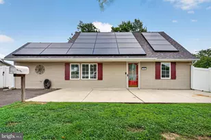 10 Indian Red Rd, Levittown, PA 19057 - Photo 1