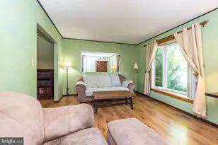 101 Chestnut Dr, Quakertown, PA 18951 - Photo 2