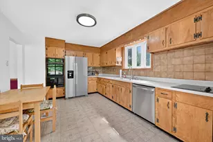 1104 Gloria Ln, Yardley, PA 19067 - Photo 8