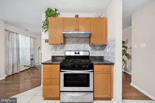 906 Julian Dr W, Warwick, PA 18974 - Photo 20