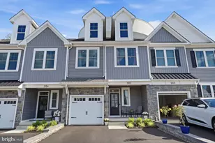 302 Foxtail Ln, Chalfont, PA 18914 - Photo 2