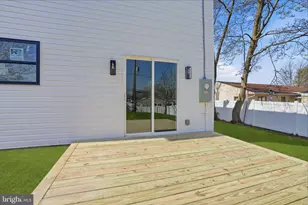 43 Palm Ln, Levittown, PA 19054 - Photo 32