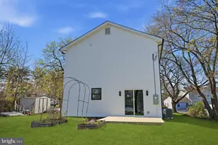 43 Palm Ln, Levittown, PA 19054 - Photo 38