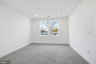 43 Palm Ln, Levittown, PA 19054 - Photo 22