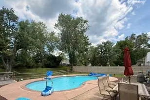 866 Decker Ln, Warminster, PA 18974 - Photo 4