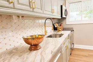 27 River Ln, Levittown, PA 19055 - Photo 10