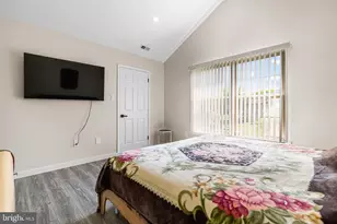 706 Julian Dr W, Warwick, PA 18974 - Photo 14