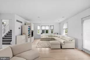 256 Sycamore Cir, Feasterville-Trevose, PA 19053 - Photo 6