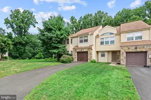 256 Sycamore Cir, Feasterville-Trevose, PA 19053 - Photo 2