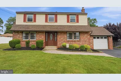 1118 Roberts, Feasterville-Trevose, PA 19053 - Photo 2
