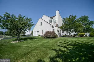 7 Claremont Dr, Doylestown, PA 18901 - Photo 12