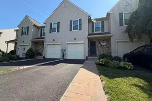 176 Strawberry Ln, Perkasie, PA 18944 - Photo 2