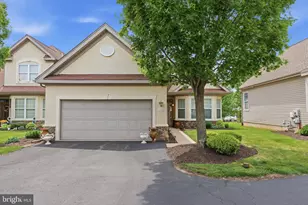 1203 Lyndhurst Ct, Warrington, PA 18976 - Photo 2