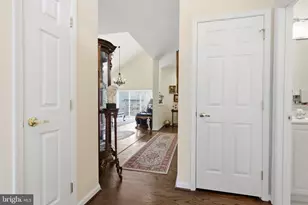 1203 Lyndhurst Ct, Warrington, PA 18976 - Photo 4