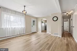 586 Doloro Dr, Morrisville, PA 19067 - Photo 10