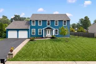 113 Greenfield Ln, Warrington, PA 18976 - Photo 2