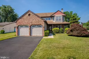 952 Duxbury Dr, Langhorne, PA 19047 - Photo 2