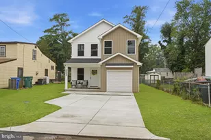 533 Park Ave, Bristol, PA 19007 - Photo 2