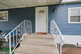 228 Johnson Dr, Fairless Hills, PA 19030 - Photo 4