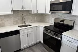 8 Parkside Cir, Levittown, PA 19056 - Photo 6