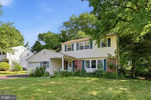 2017 Blackhorse Dr, Warrington, PA 18976 - Photo 2