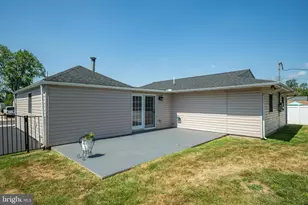 15 Indian Park Rd, Levittown, PA 19057 - Photo 22