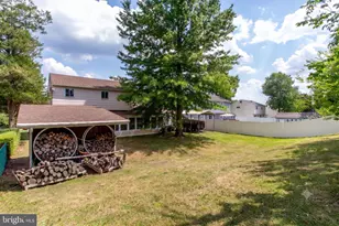 136 Wallace Dr, Warminster, PA 18974 - Photo 6