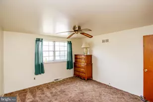 136 Wallace Dr, Warminster, PA 18974 - Photo 22