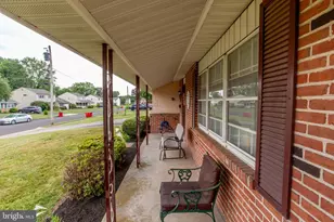 136 Wallace Dr, Warminster, PA 18974 - Photo 4