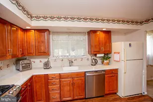136 Wallace Dr, Warminster, PA 18974 - Photo 8
