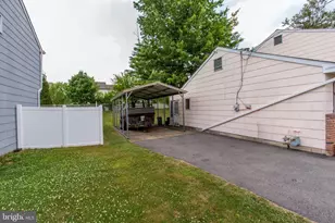 136 Wallace Dr, Warminster, PA 18974 - Photo 32