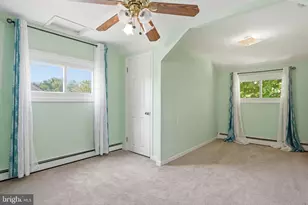407 Holly Dr, Levittown, PA 19055 - Photo 26