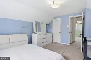 407 Holly Dr, Levittown, PA 19055 - Photo 30