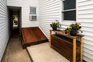 525 Locust St, Bristol, PA 19007 - Photo 40