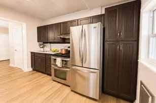 525 Locust St, Bristol, PA 19007 - Photo 4