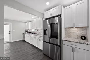 50 Middle Rd, Levittown, PA 19056 - Photo 12