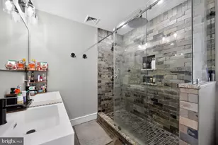 50 Middle Rd, Levittown, PA 19056 - Photo 20