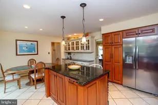 950 Camelot Rd, Furlong, PA 18925 - Photo 12