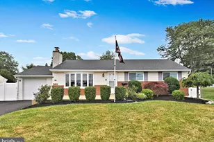 261 Valley Rd, Warminster, PA 18974 - Photo 2