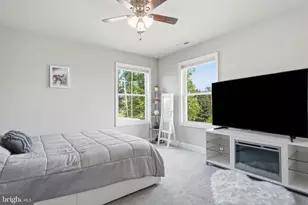24 Idolstone Rd, Levittown, PA 19057 - Photo 26