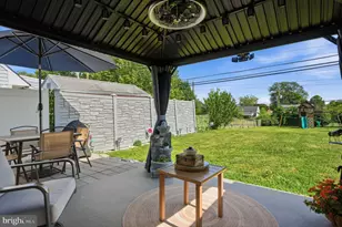24 Idolstone Rd, Levittown, PA 19057 - Photo 30