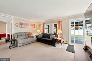10 Granite Rd, Levittown, PA 19057 - Photo 8