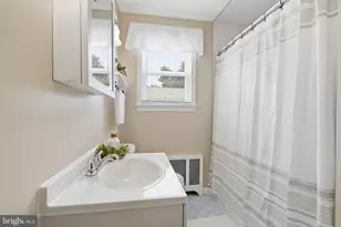 802 Fairview Ave, Bristol, PA 19007 - Photo 16