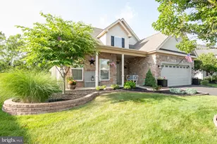 748 S Settlers Cir, Warrington, PA 18976 - Photo 4