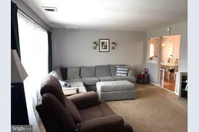81 Queen Lily Road, Levittown, PA 19057 - Photo 6