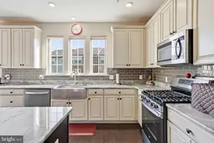487 Rowan St, Warminster, PA 18974 - Photo 16